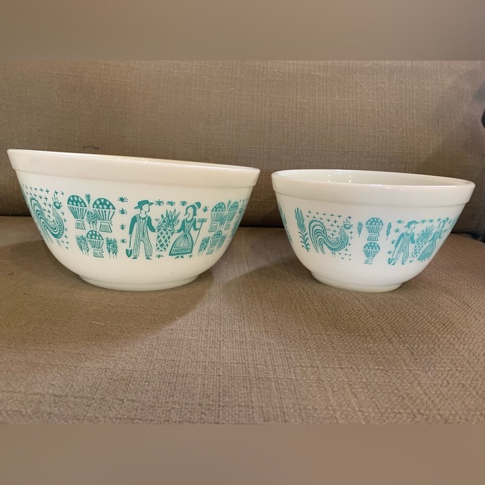Vintage Set of 2 PYREX AMISH BUTTERPRINT Turquoise Collectible Mixing Bowls
